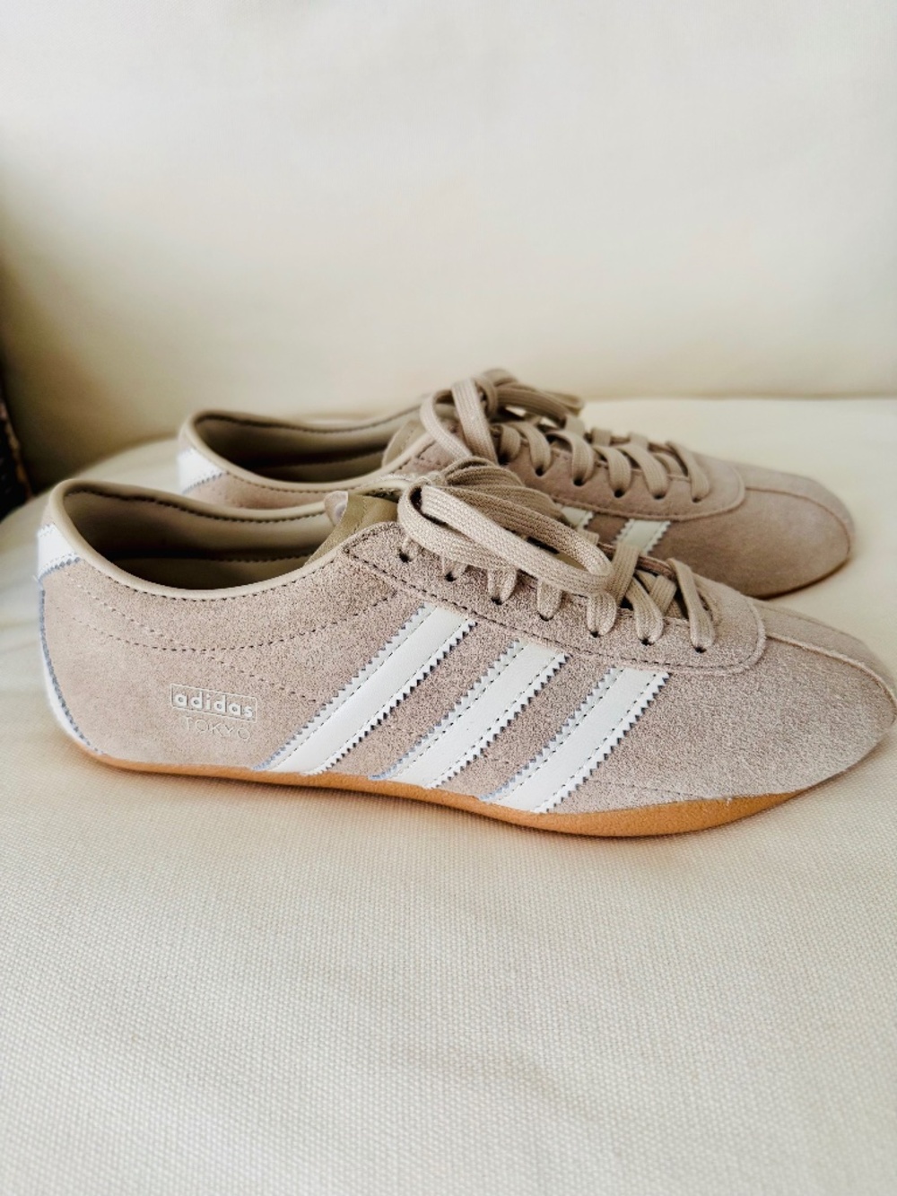 Adidas Tokyo Sneakers Khaki White Womens 7 NWOT